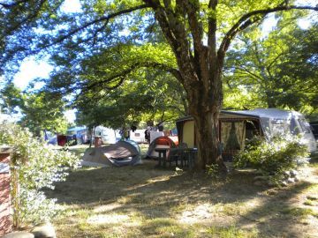 emplacement grande taille camping Ardèche Vogüé